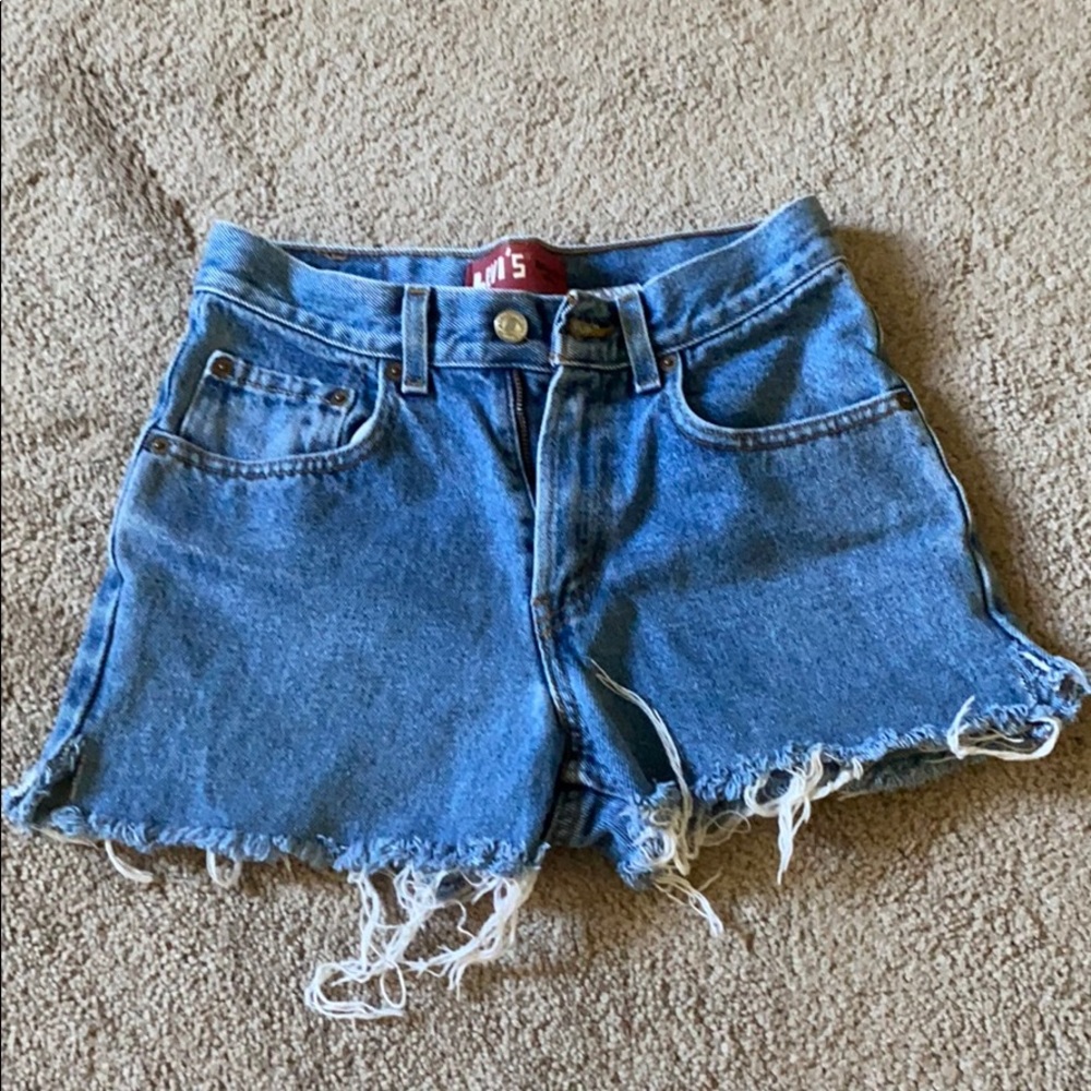 Vintage Levi 550 jean shorts